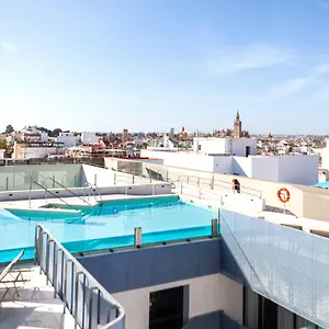 Otel Macià Kubb Sevilla